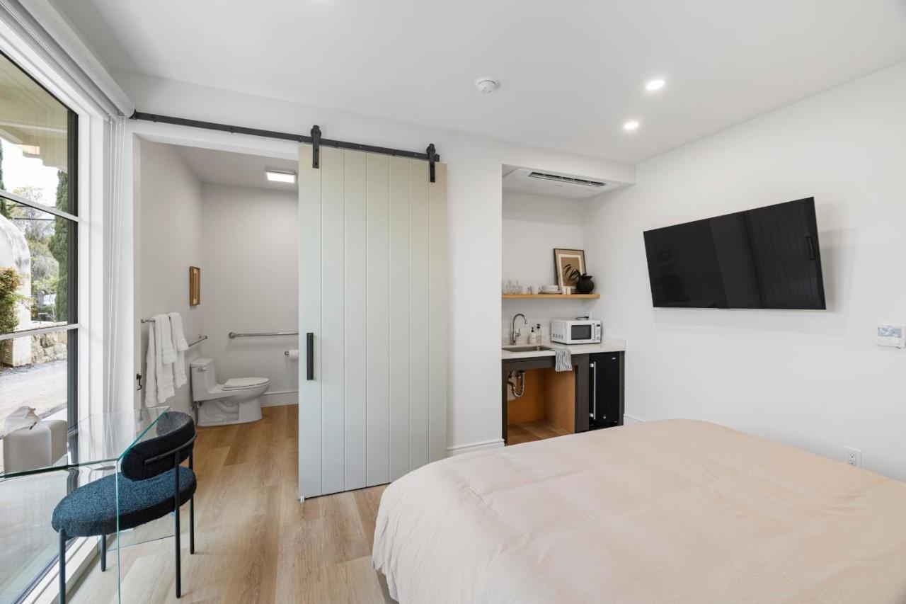 Casa Jardin - Boutique Suites In Downtown サンタバーバラ エクステリア 写真