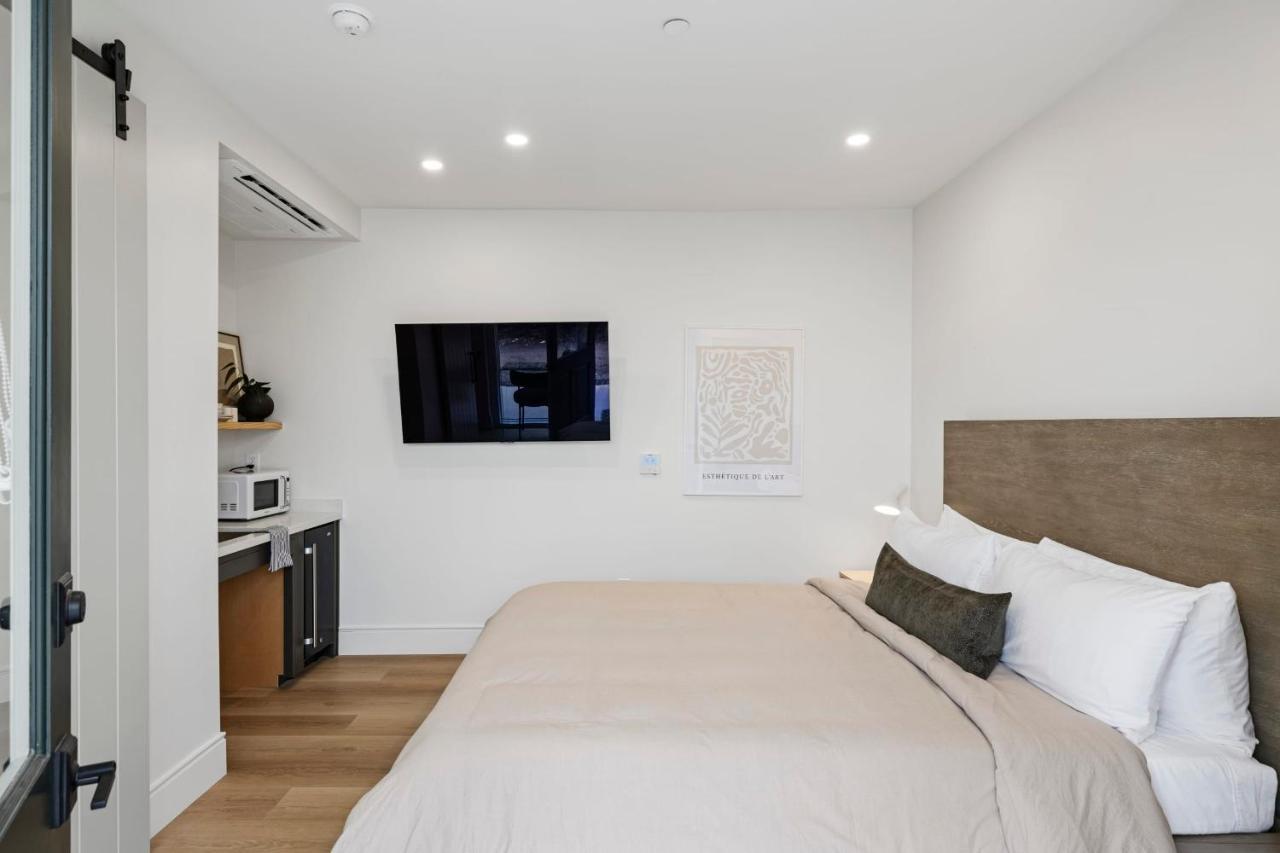 Casa Jardin - Boutique Suites In Downtown サンタバーバラ エクステリア 写真