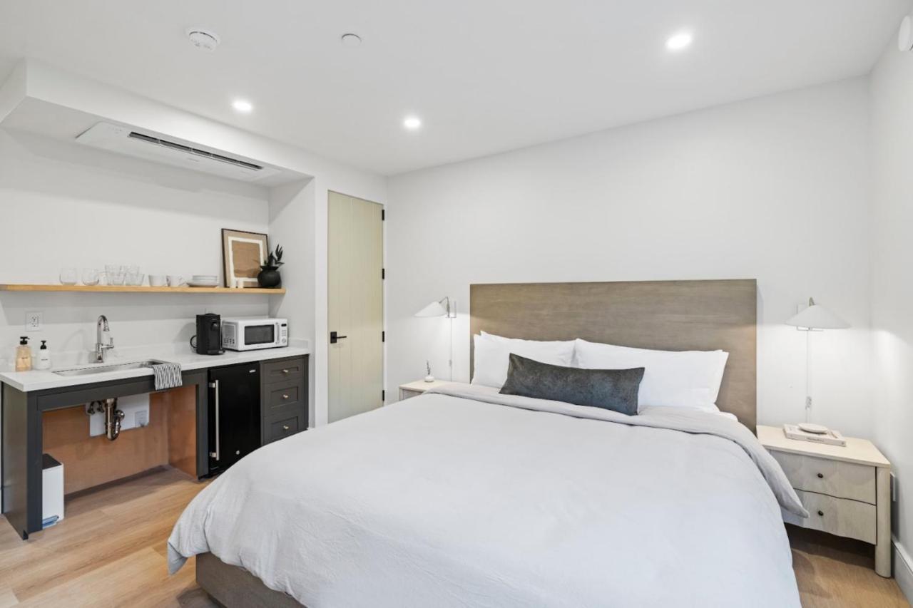 Casa Jardin - Boutique Suites In Downtown サンタバーバラ エクステリア 写真