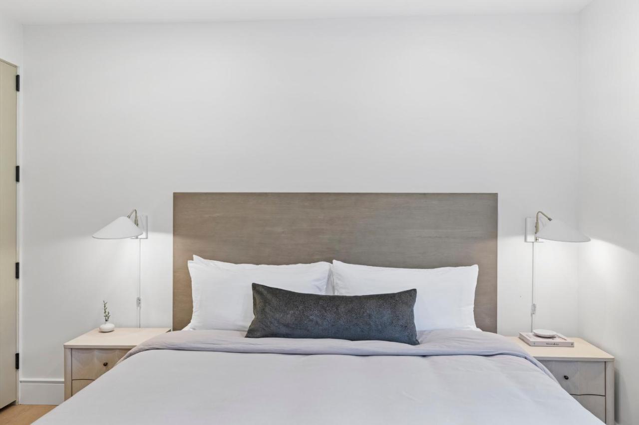 Casa Jardin - Boutique Suites In Downtown サンタバーバラ エクステリア 写真