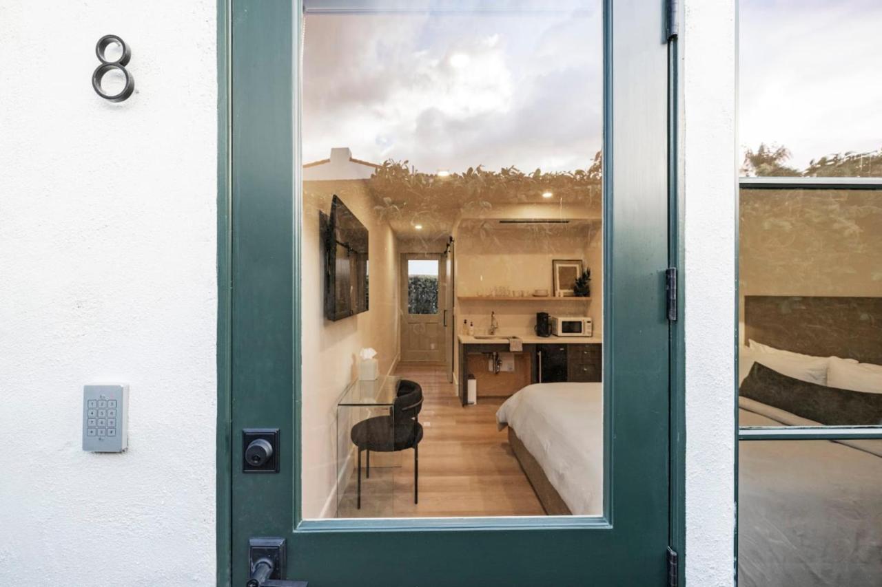 Casa Jardin - Boutique Suites In Downtown サンタバーバラ エクステリア 写真